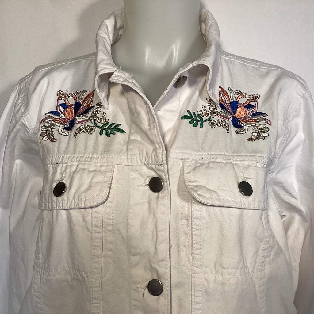Collection’s Etc. Denim Embroidered Women’s Jacket, Size M